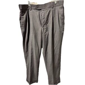 Stafford Dress Pants Men 36 X 30 Gray Plaid Polyester Pleated Formal Classic Fit